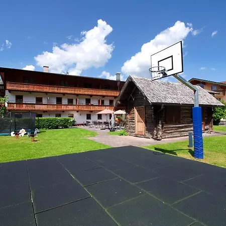 Karlingerhof Holiday home *